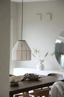 Aiko Taklampa Beige