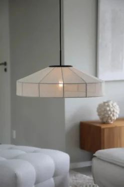 Alia Taklampa Beige