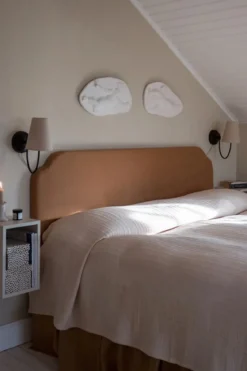 Amar Vägglampa Beige/Svart