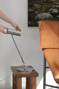 Arlo Bordslampa Krom