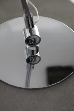 Arlo Golvlampa Krom