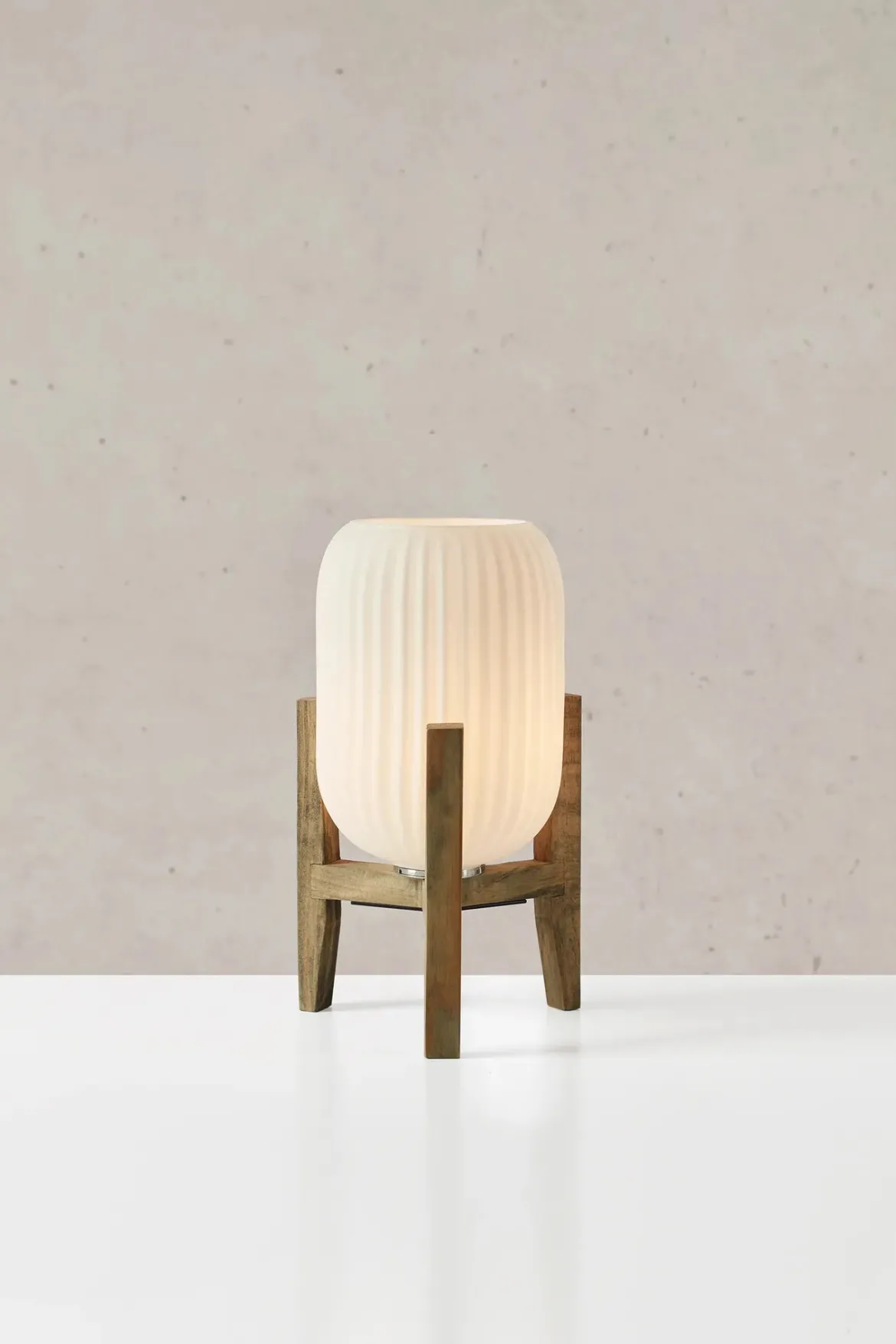 Aura Bordslampa Vit