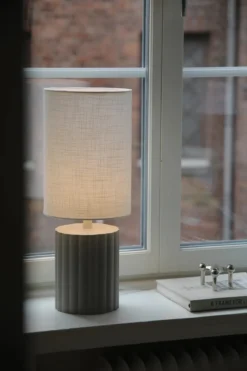 Can Bordslampa Vit/Grå