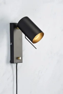 Carrie Vägglampa Svart