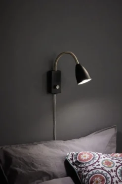 Ciro Sänglampa Svart/Stål Flex
