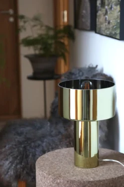 Corin Bordslampa Guld