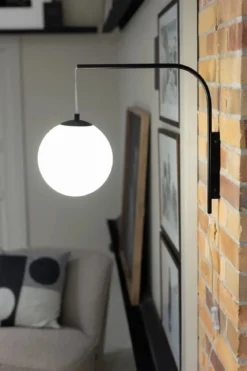 Dione Vägglampa Svart