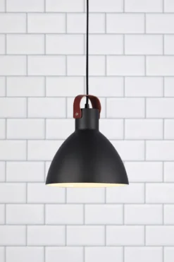 Eagle Taklampa Svart 22 cm