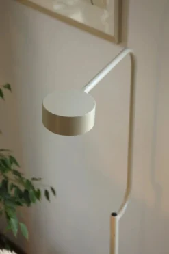Hugo Golvlampa Beige