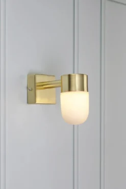 Menton Vägglampa Mässing