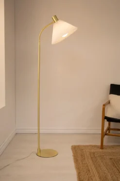 Mira Golvlampa Mässing