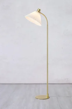 Mira Golvlampa Mässing