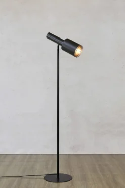Ozzy Golvlampa Svart