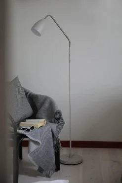Patro Golvlampa Beige 3-stegsdimbar