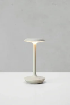 Petit Uppladdningsbar Bordslampa Greige