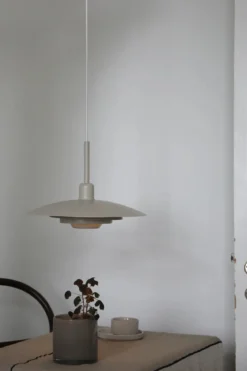 Piny Taklampa Beige 35 cm