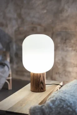 Skene Bordslampa Trä