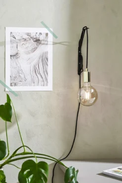 Sky Fönsterlampa Mässing