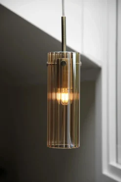 Tibia Fönsterlampa Bärnsten/Mässing