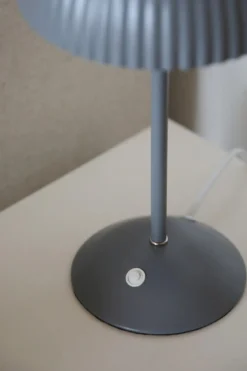 Zin Bordslampa Grå